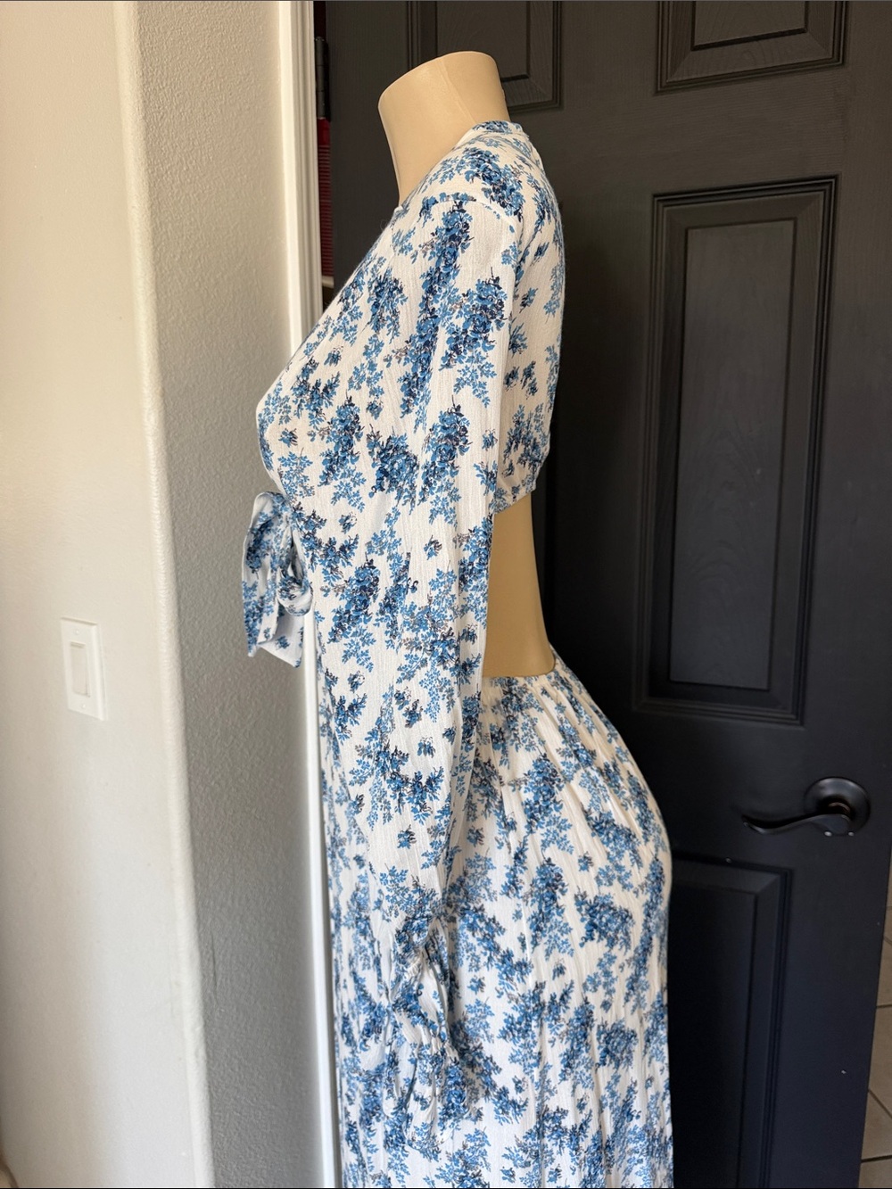 Blue Floral Tie-Front Maxi Dress New size M - Picture 3 of 5